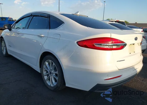 2019 Ford Fusion Hybrid Se z USA, uszkodzony, nr VIN 3FA6P0LU3KR200190
